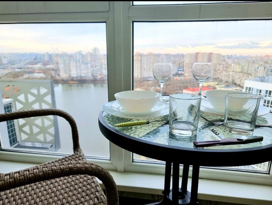 Your! Panoramic View Of The Lake! Kyiv Exterior photo